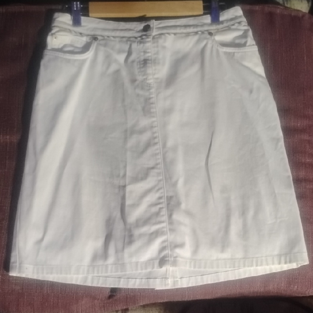 Burberry Off White Knee-Length Casual Skirt